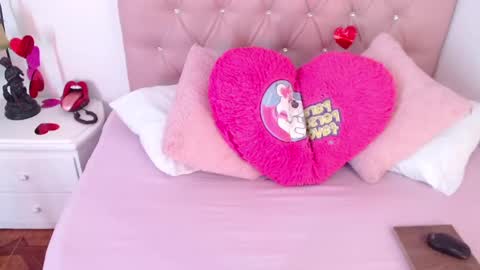 Snapshot of triana_crimson chatting on 19, 2, 2025 triana_crimson online show from 19, 2, 2025