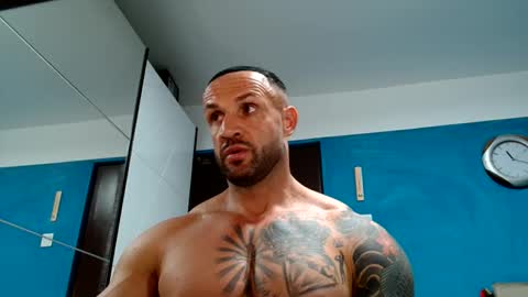 Snapshot of tridentmuscles chatting on 16, 10, 2025 tridentmuscles online show from 16, 10, 2025