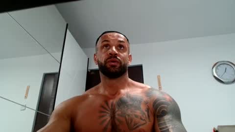 Snapshot of tridentmuscles chatting on 2, 11, 2025 tridentmuscles online show from 2, 11, 2025