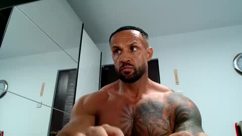 Snapshot of tridentmuscles chatting on 8, 11, 2025 tridentmuscles online show from 8, 11, 2025