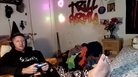 Snapshot of trillnonymau5 chatting on 8, 12, 2024 trillnonymau5 online show from 8, 12, 2024