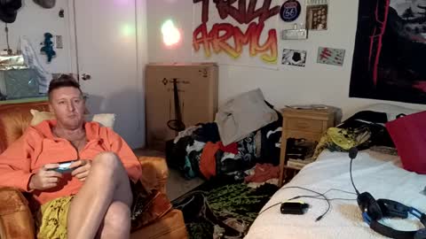 Snapshot of trillnonymau5 chatting on 20, 12, 2024 trillnonymau5 online show from 20, 12, 2024