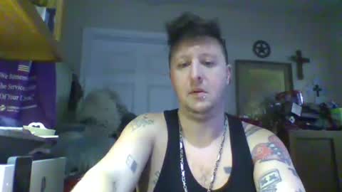 Snapshot of trillnonymau5 chatting on 25, 1, 2025 trillnonymau5 online show from 25, 1, 2025