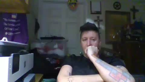 Snapshot of trillnonymau5 chatting on 14, 2, 2025 trillnonymau5 online show from 14, 2, 2025