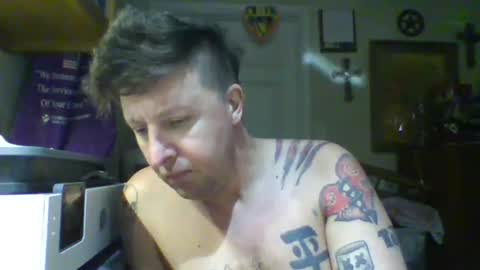 Snapshot of trillnonymau5 chatting on 24, 2, 2025 trillnonymau5 online show from 24, 2, 2025