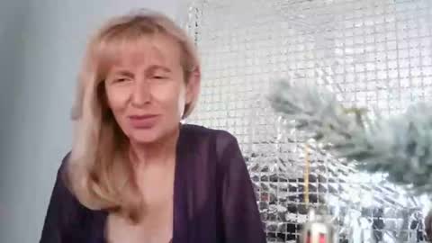 TrinaAdair online show from 20, 12, 2025