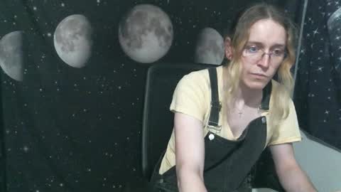 Snapshot of trinityluvr chatting on 28, 9, 2025 Trinity online show from 28, 9, 2025