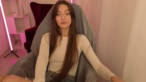 Emma  online show from 26, 11, 2025