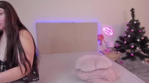 Mia online show from 15, 12, 2025