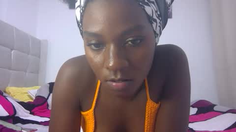 trishaelliee online show from 29, 4, 2026