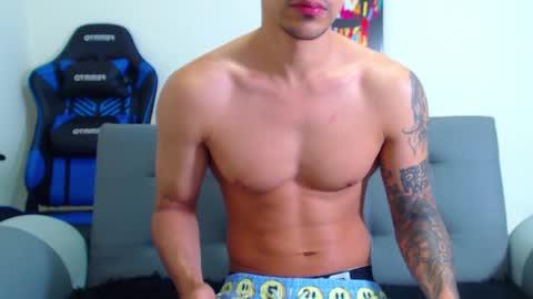 Snapshot of tristan_bm chatting on 11, 1, 2025 tristan bm online show from 11, 1, 2025