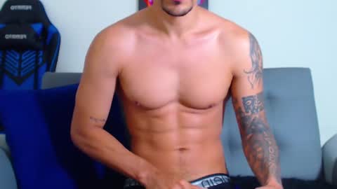 Snapshot of tristan_bm chatting on 1, 3, 2025 tristan bm online show from 1, 3, 2025