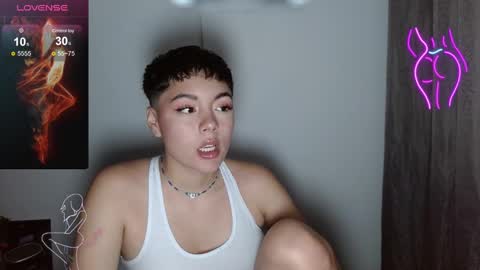 Snapshot of trixie_tangg chatting on 6, 3, 2025 Kitty online show from 6, 3, 2025