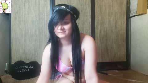 trixiedoescamcam online show from 15, 3, 2026