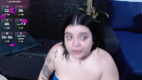 Snapshot of trixxiee_ chatting on 12, 10, 2025 trixxiee_ online show from 12, 10, 2025