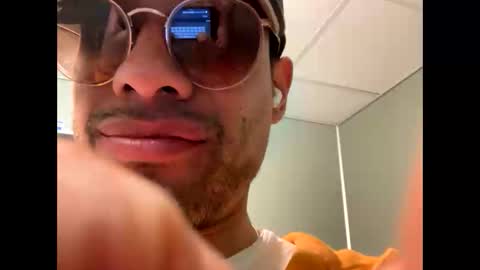 Snapshot of tropppel888 chatting on 27, 3, 2026 Open minded - Hetro - Male online show from 27, 3, 2026