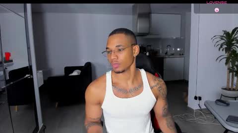 Snapshot of troywesly_ chatting on 26, 9, 2025 Troy wesly online show from 26, 9, 2025