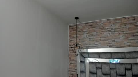   online show from 15, 1, 2025