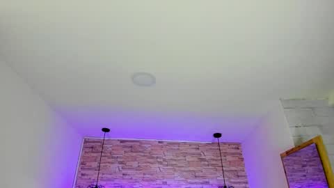   online show from 17, 1, 2025