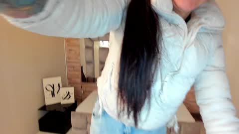   online show from 21, 1, 2025