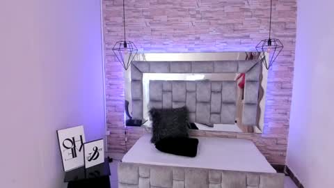   online show from 4, 2, 2025