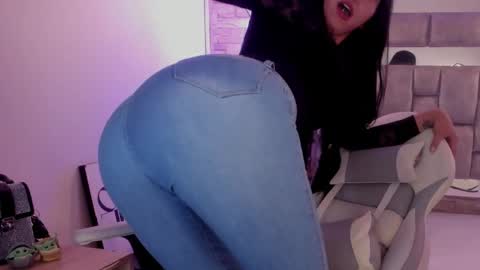   online show from 5, 3, 2025