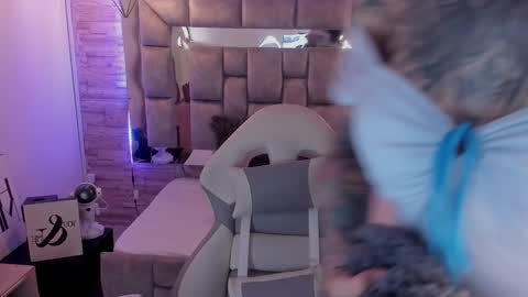   online show from 6, 3, 2025