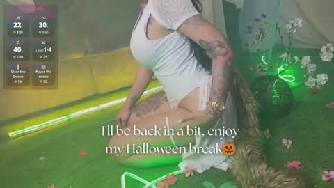   online show from 5, 11, 2025