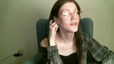 Snapshot of ts_librarian chatting on 19, 10, 2025 Elisabeth online show from 19, 10, 2025