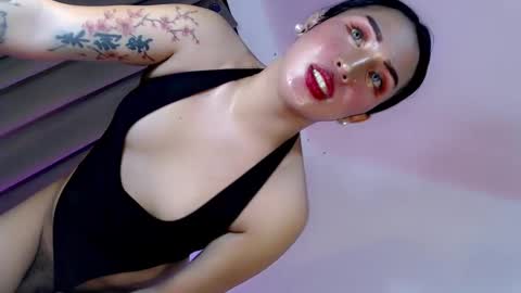 Snapshot of tsgirl_julian69 chatting on 8, 3, 2025 Julian online show from 8, 3, 2025