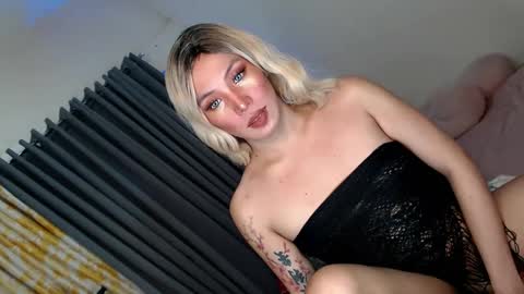 Snapshot of tsgirl_julian69 chatting on 15, 5, 2026 Julian online show from 15, 5, 2026