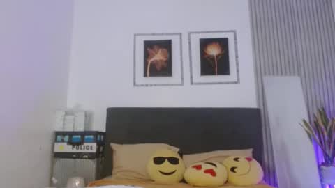 Bella Ratbu online show from 4, 1, 2025