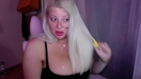 Snapshot of tstinadoll chatting on 17, 6, 2026 xTinnaaaaa online show from 17, 6, 2026