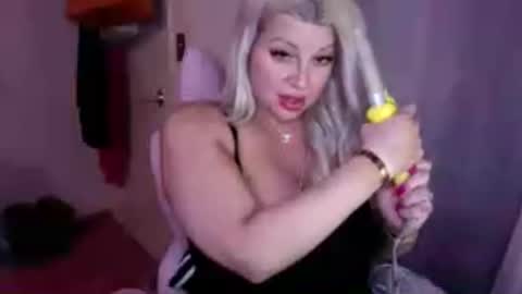 Snapshot of tstinadoll chatting on 28, 6, 2026 xTinnaaaaa online show from 28, 6, 2026