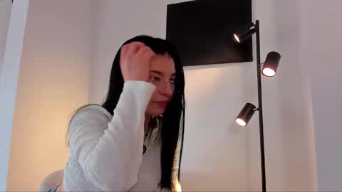 Snapshot of tsukys_spell chatting on 26, 11, 2025 Tsuky online show from 26, 11, 2025