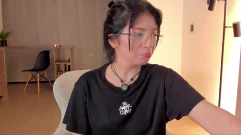 Snapshot of tsukys_spell chatting on 28, 11, 2025 Tsuky online show from 28, 11, 2025