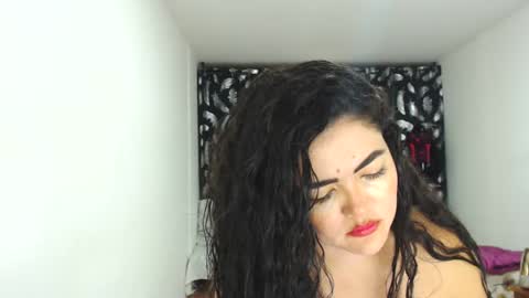 Snapshot of tuti_sex chatting on 6, 1, 2025 tuti online show from 6, 1, 2025