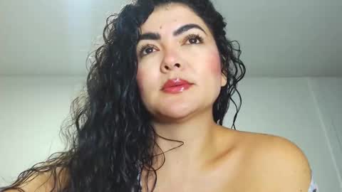 Snapshot of tuti_sex chatting on 28, 9, 2025 tuti online show from 28, 9, 2025