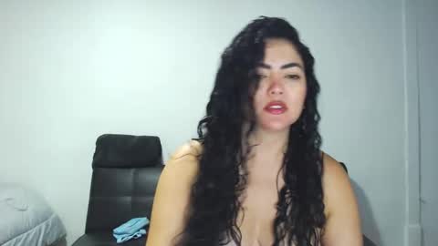 Snapshot of tuti_sex chatting on 6, 10, 2025 tuti online show from 6, 10, 2025