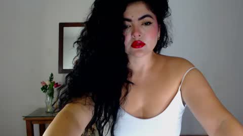 Snapshot of tuti_sex chatting on 16, 6, 2026 tuti online show from 16, 6, 2026