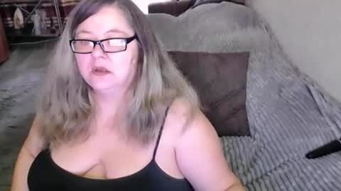 Snapshot of tviks chatting on 5, 7, 2026 Lana online show from 5, 7, 2026