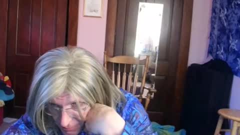 Kitten online show from 25, 1, 2025