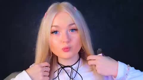 twinklefluff online show from 11, 3, 2025