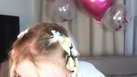 twinklefluff online show from 28, 11, 2025