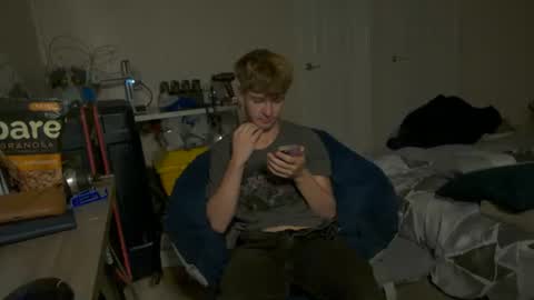 shytwink online show from 4, 10, 2025