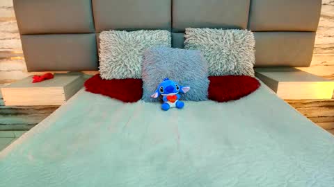 twinslovers_ online show from 16, 10, 2025