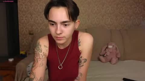 Snapshot of twobabesweet chatting on 21, 7, 2026 Welcome guys We Lili and Vic PVT open online show from 21, 7, 2026