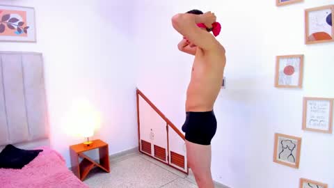 Snapshot of twogirls2boys chatting on 18, 4, 2026 Sara LoenardNataly and Emilio online show from 18, 4, 2026