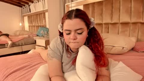 Snapshot of twwiiggy19 chatting on 24, 1, 2025 Twiggy online show from 24, 1, 2025