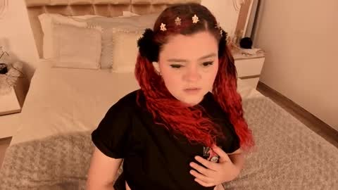 Snapshot of twwiiggy19 chatting on 31, 1, 2025 Twiggy online show from 31, 1, 2025